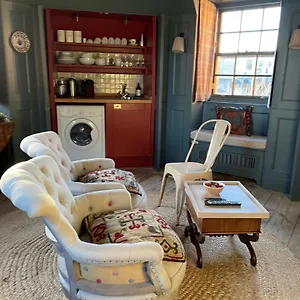 Rock House - Photographer's - Historic Gem In The Heart Of The Apartment
