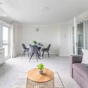 Breath Taking Sea View 2 Bedroom Sleeps 6- Parking Apartment Bournemouth